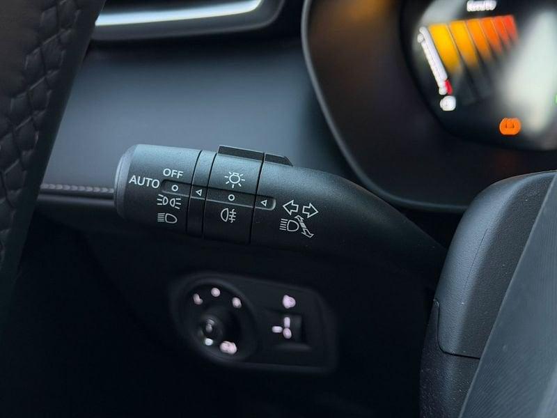 MG ZS HEV 1.5 Hybrid+ Luxury "NERA"