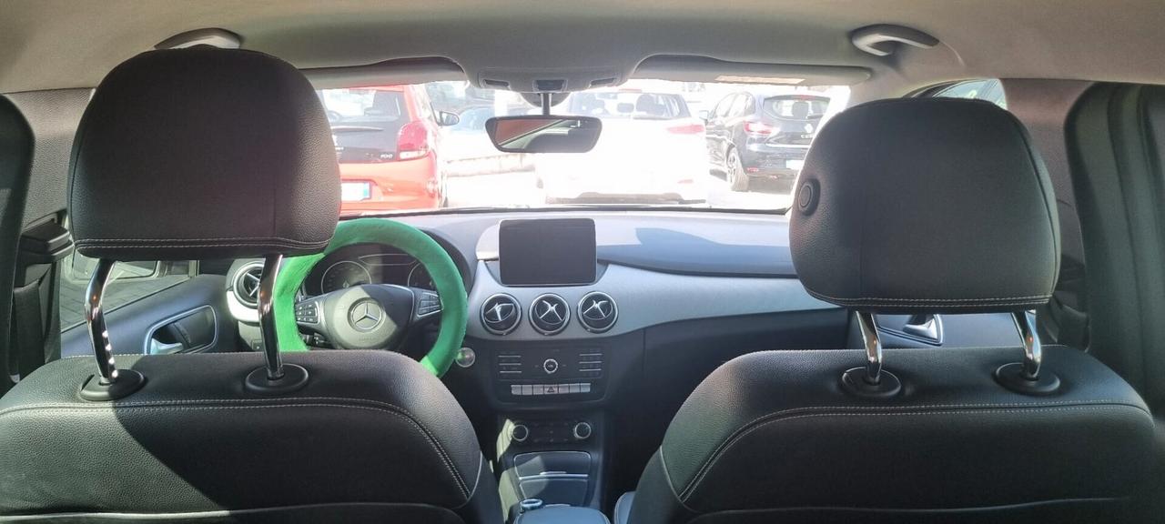 Mercedes-benz B 180 B 180 d Automatic Premium