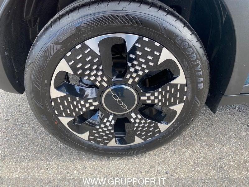 FIAT 600 Hybrid 110 CV DCT MHEV La Prima