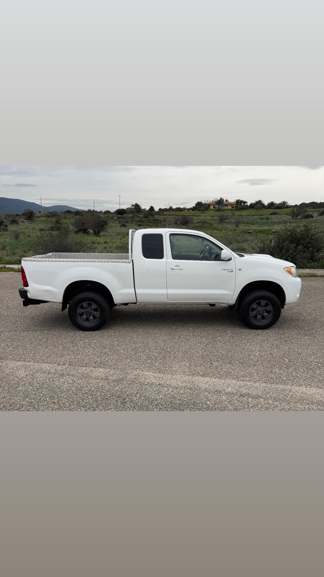 Toyota Hilux 2.5 D-4D 4WD 2p. Extra Cab DLX
