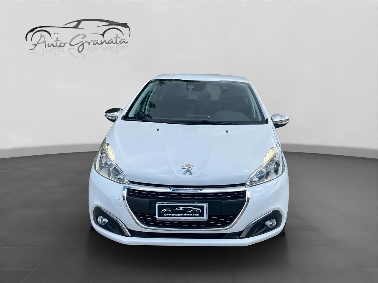 Peugeot 208 1.2 benz. Allure NEOPATENTATI COME NUOVA