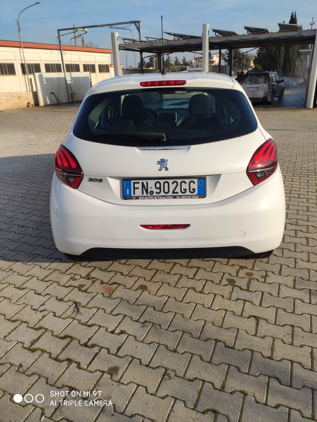 Peugeot 208 PureTech 82 5p. GPL Active