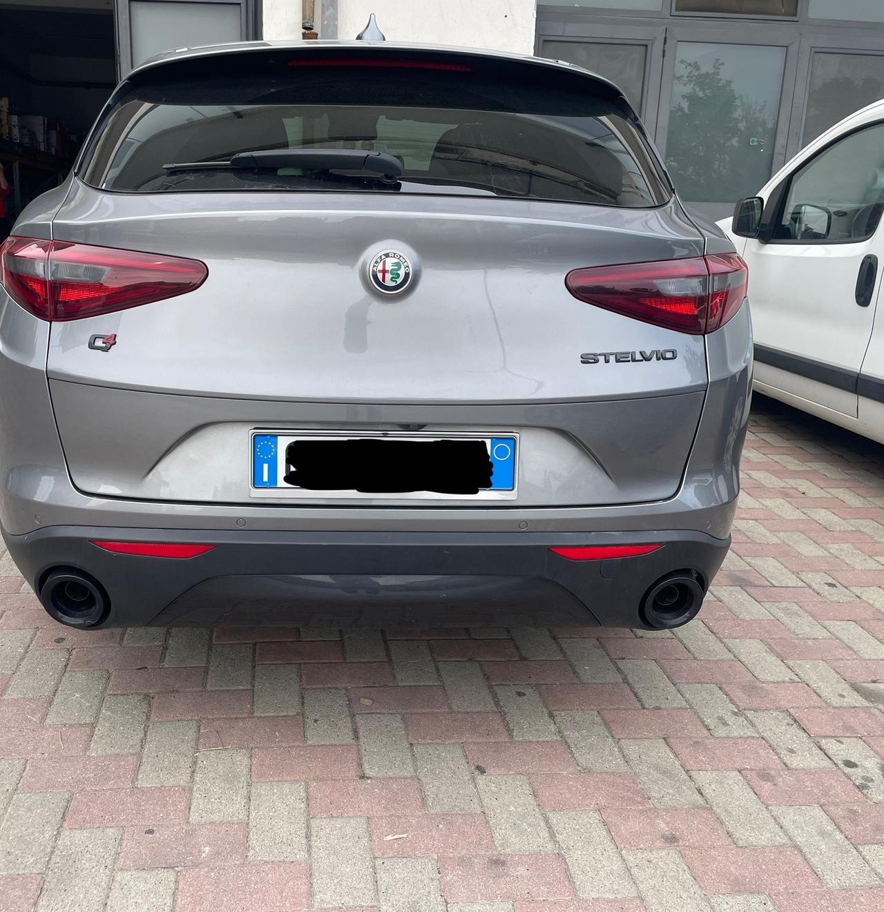 Alfa Romeo Stelvio 2.2 Turbodiesel 190 CV AT8 Q4 Sprint
