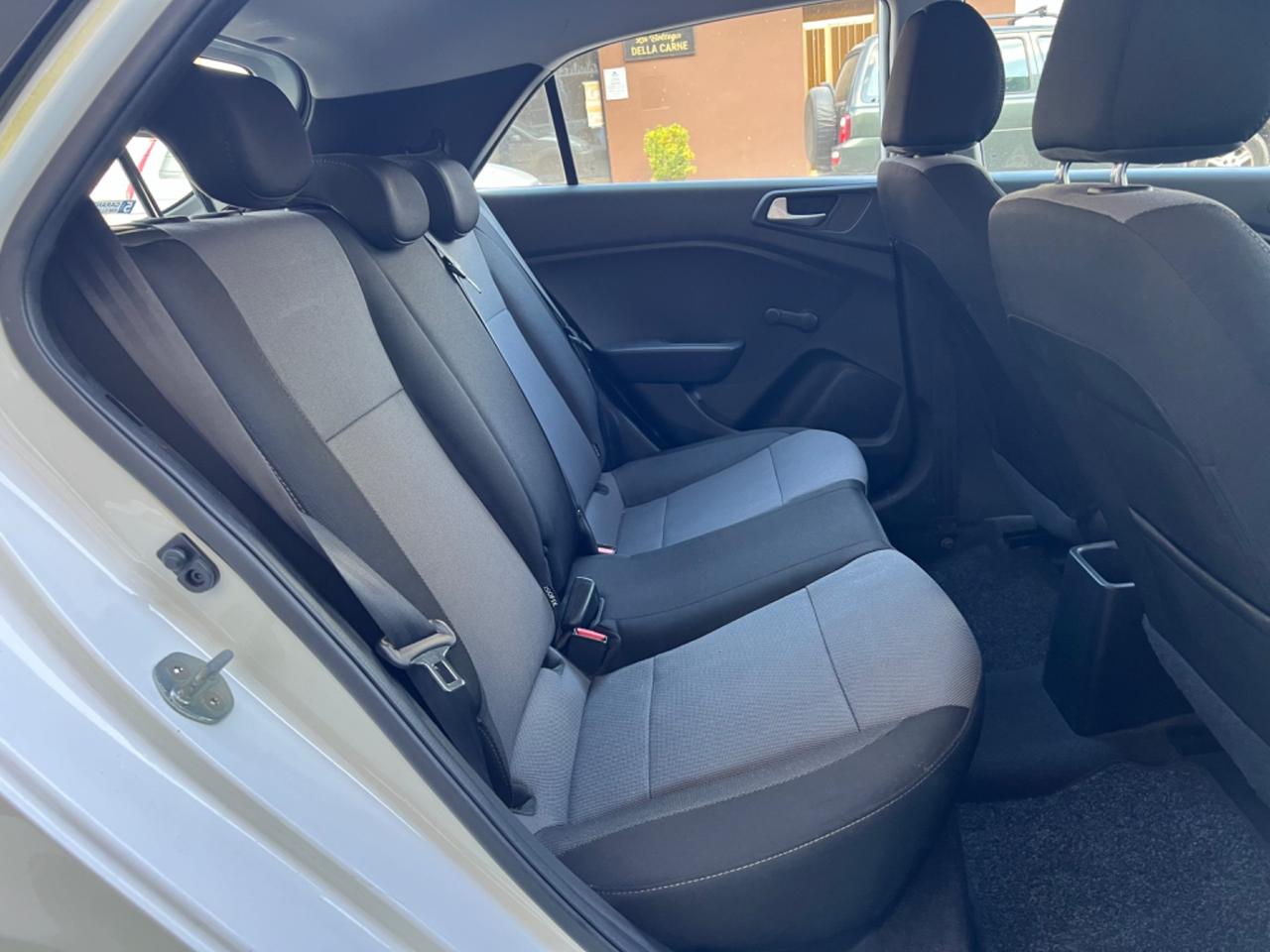 Hyundai i20 1.2 5 porte Connectline