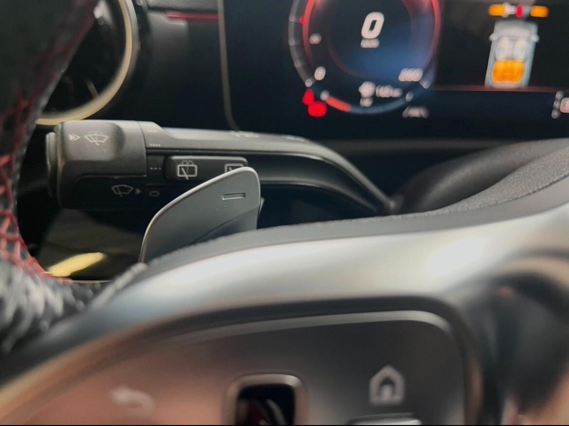 MERCEDES CLASSE A 1.6 TDI 116CV Sport Extra Cambio automatico Navi Cerchi AMG Pelle Alcantara allestimento AMG OK NEOPATENTATI