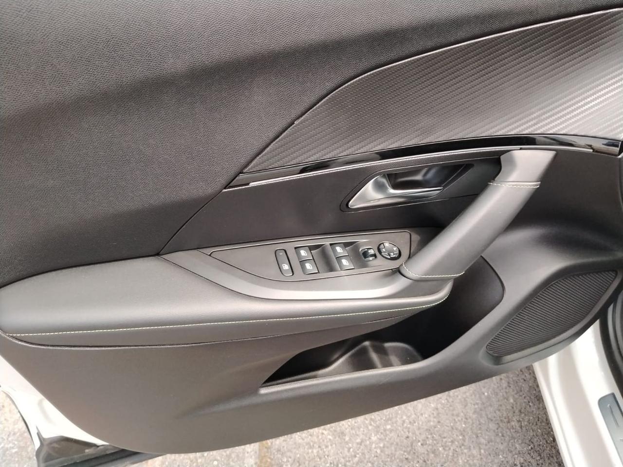 Peugeot 2008 GT 1.5 Blue HDI 110