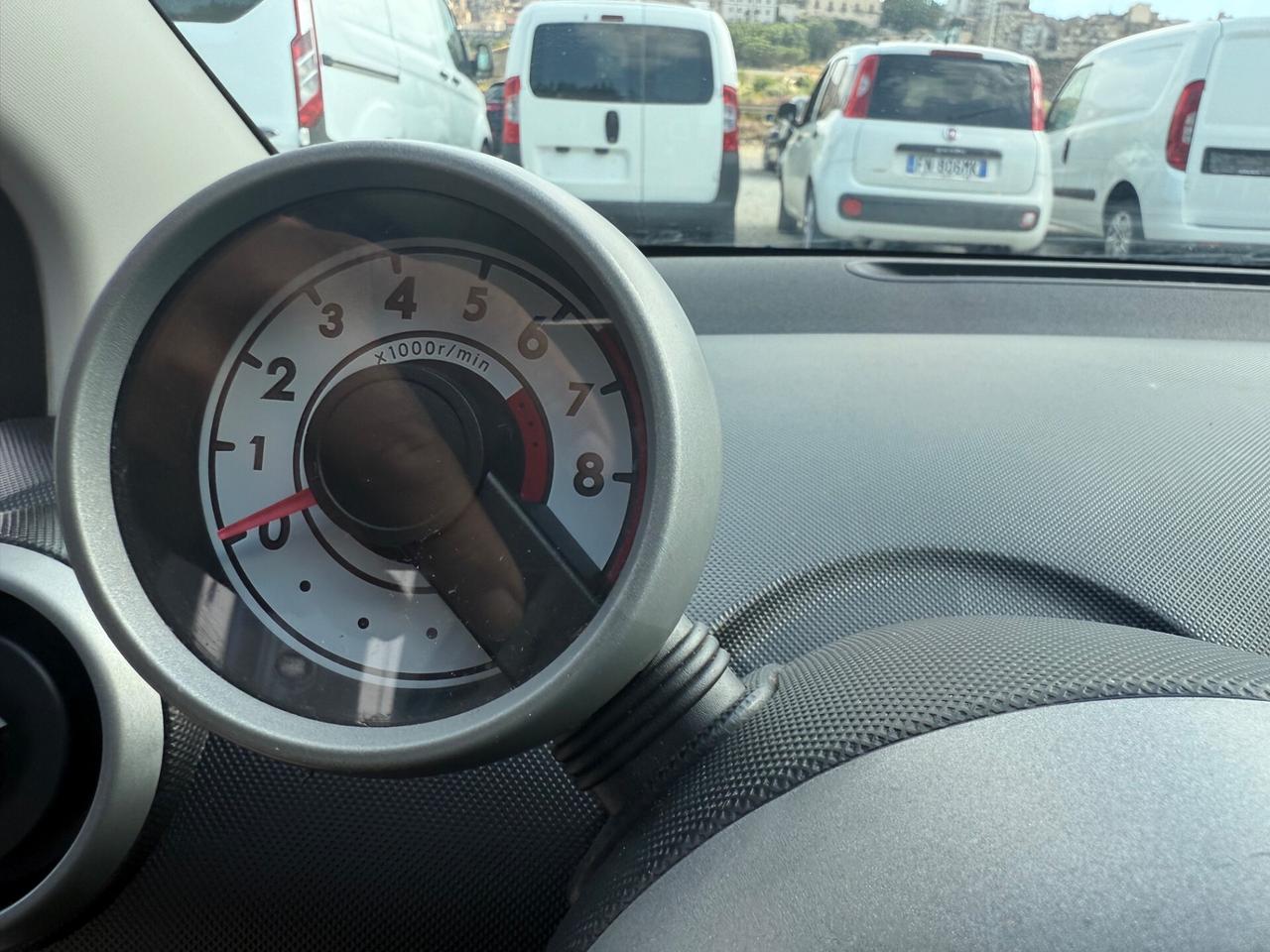Peugeot 107 1.0 68CV 5p. Superga 2012