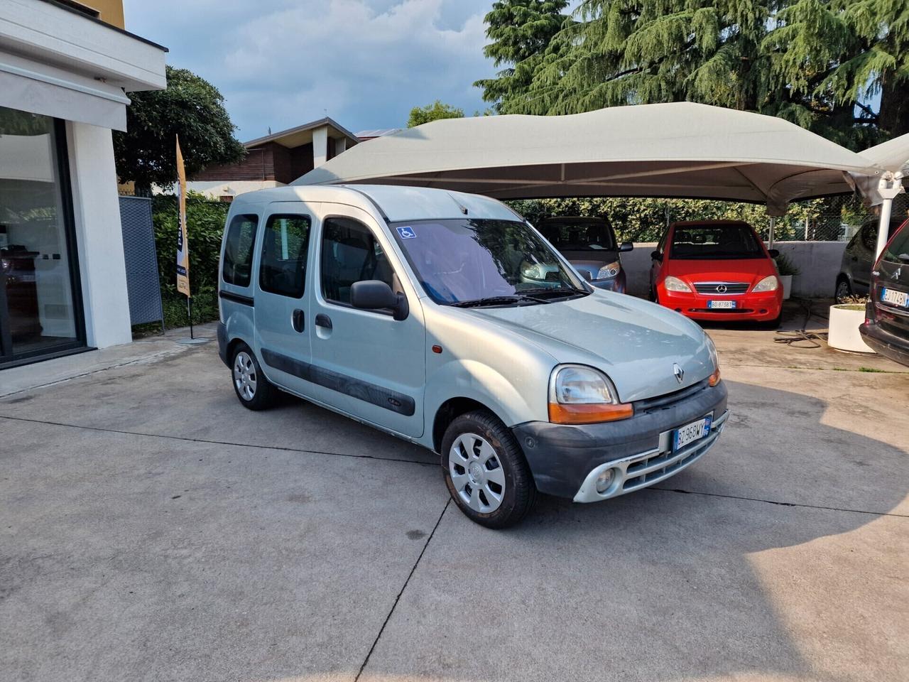 Renault Kangoo 1.2 16V TRASPORTO DISABILI