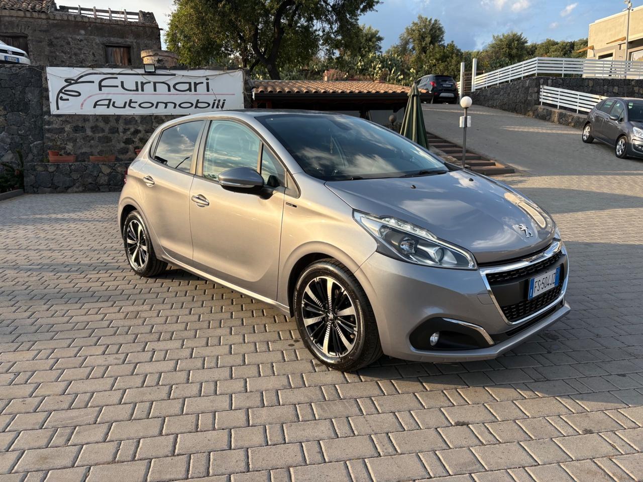 Peugeot 208 PureTech 82 5p. GPL SIGNATURE