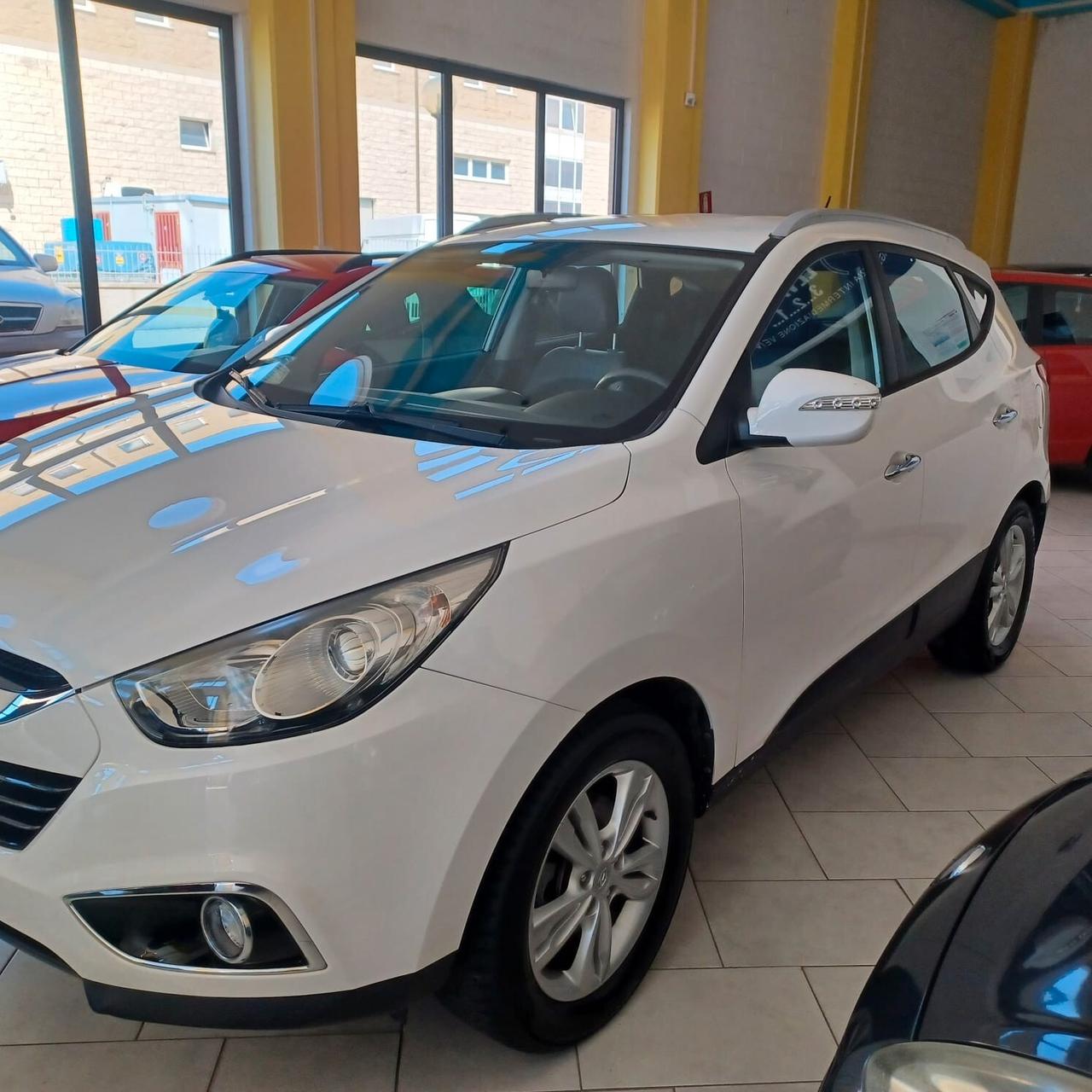 SEMBRA NUOVA HYUNDAI IX35 1.7 TDI
