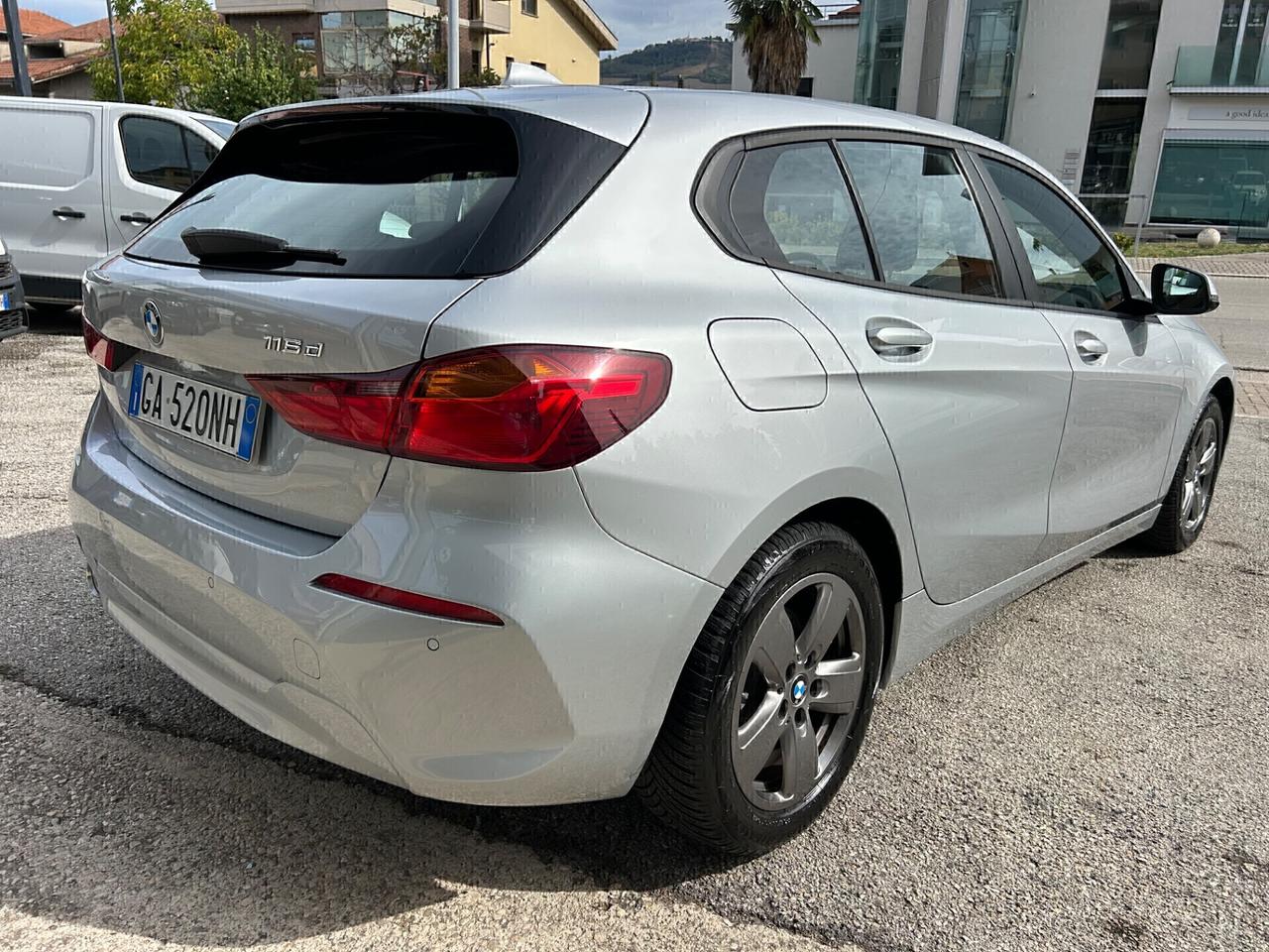 BMW 116d 5 porte Business Advantage 2020