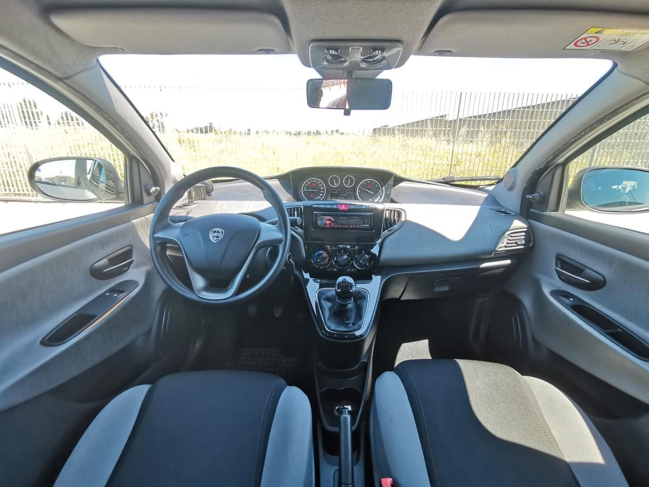Lancia Ypsilon 1.2 69CV 5P. Silver 2016 solo km.79000
