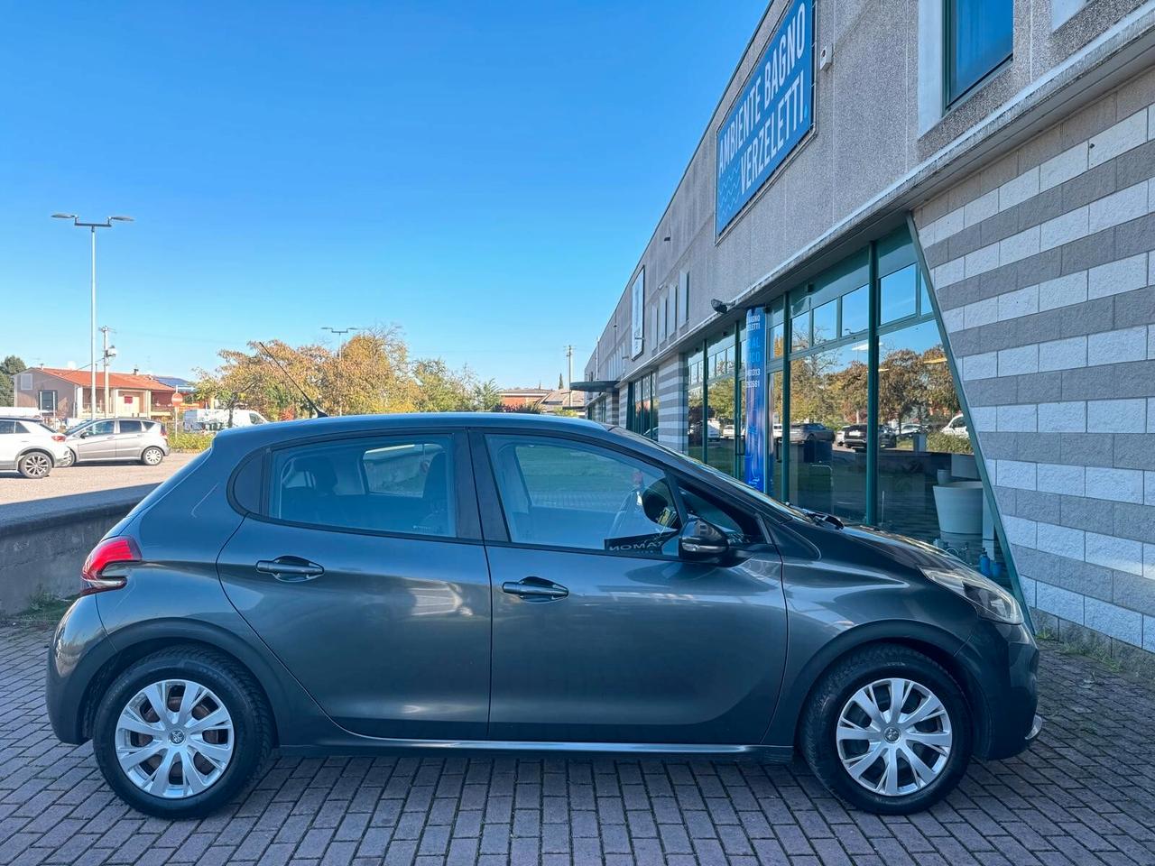 Peugeot 208 PureTech 82 5 porte Allure