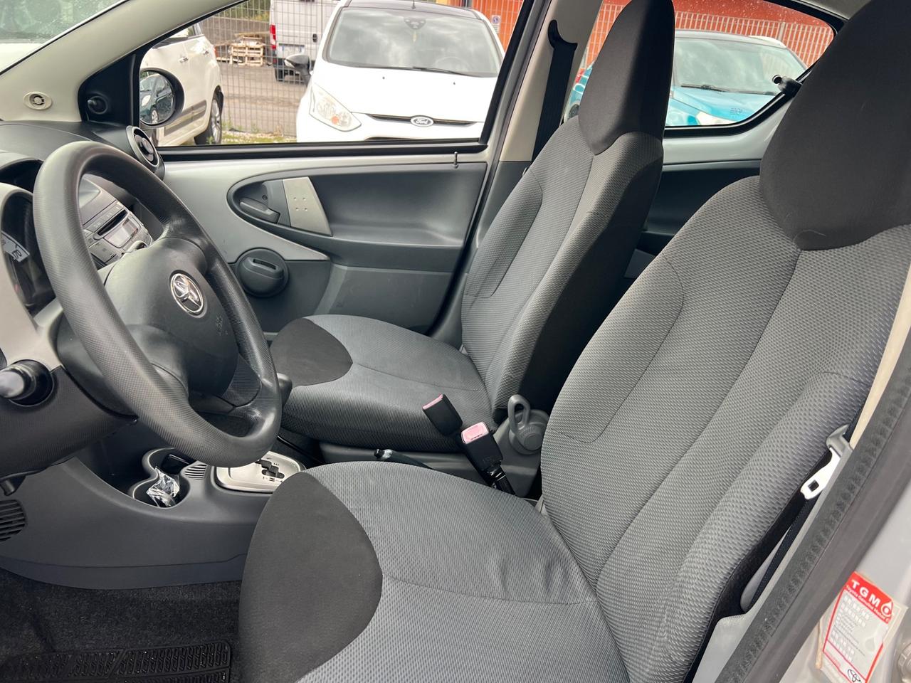 Toyota Aygo 1.0 12V VVT-i 5 porte Sol