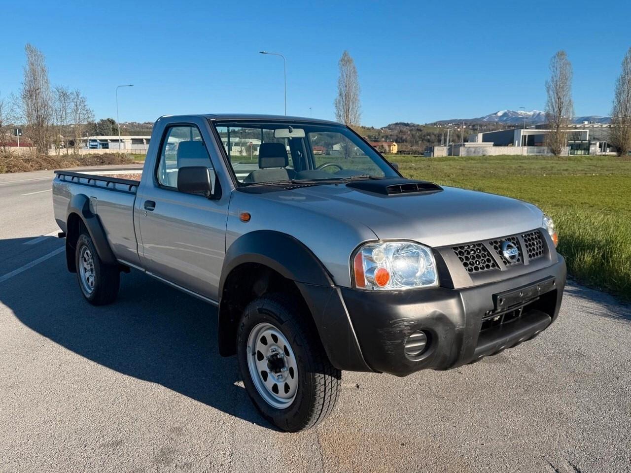 Nissan NP300 2.5 D 2p. King Cab Easy Chassis