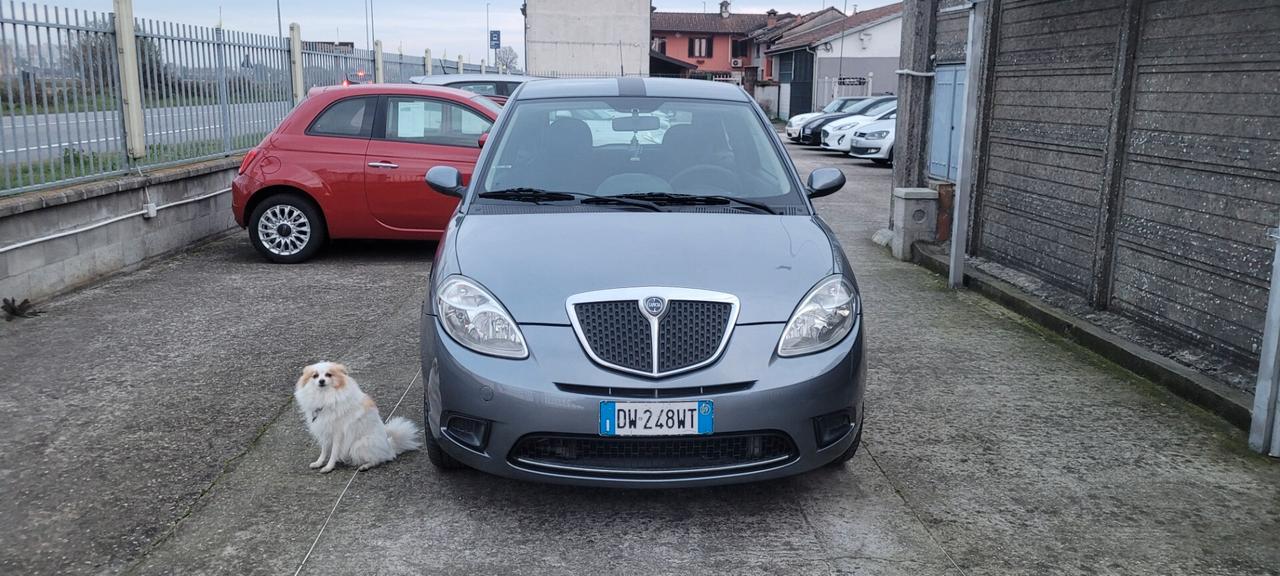 Lancia Ypsilon 1.2 Argento