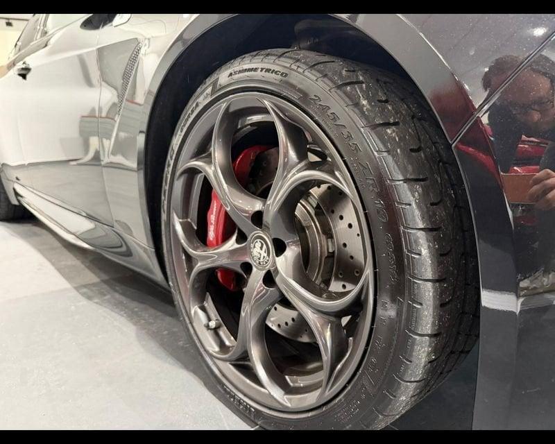 Alfa Romeo Giulia 2.9 V6 Quadrifoglio 520cv auto