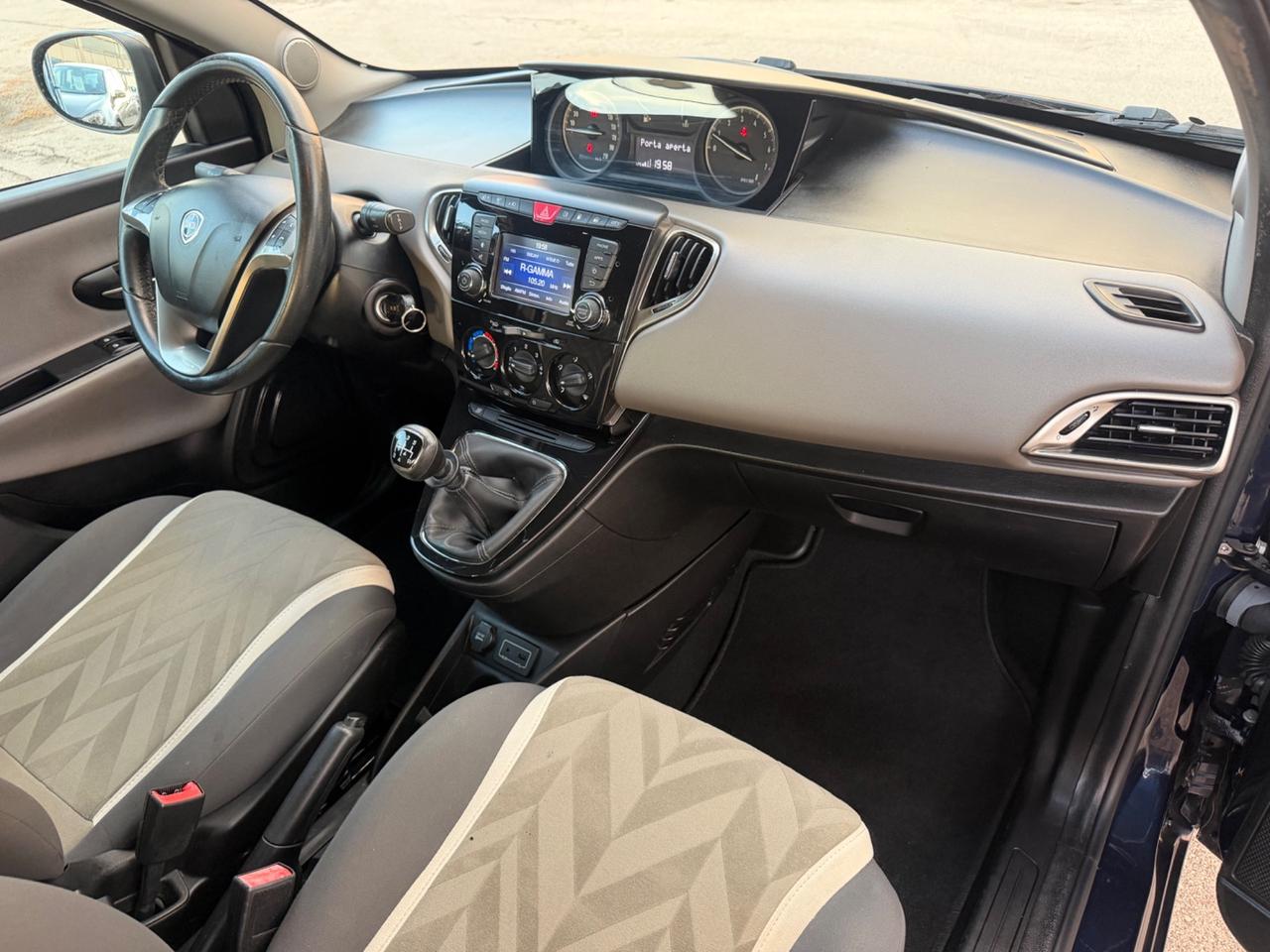 Lancia Ypsilon 1.2 69 CV GPL Ecochic 2017