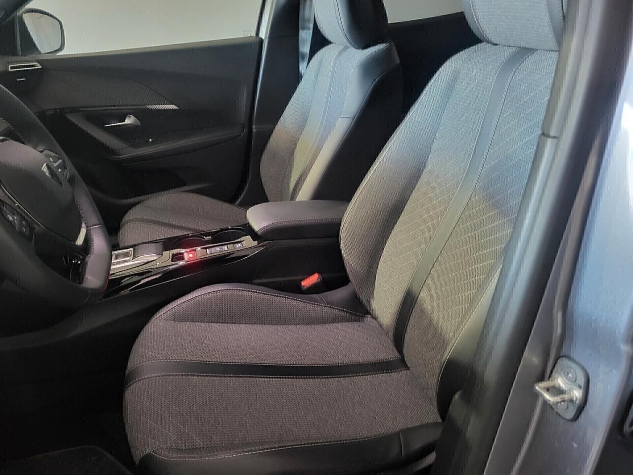 Peugeot 2008 DIESEL 130 S&S EAT8 Allure 09/2023 KM 79000 ITALIANA CON NAVIGATORE E TELECAMERA