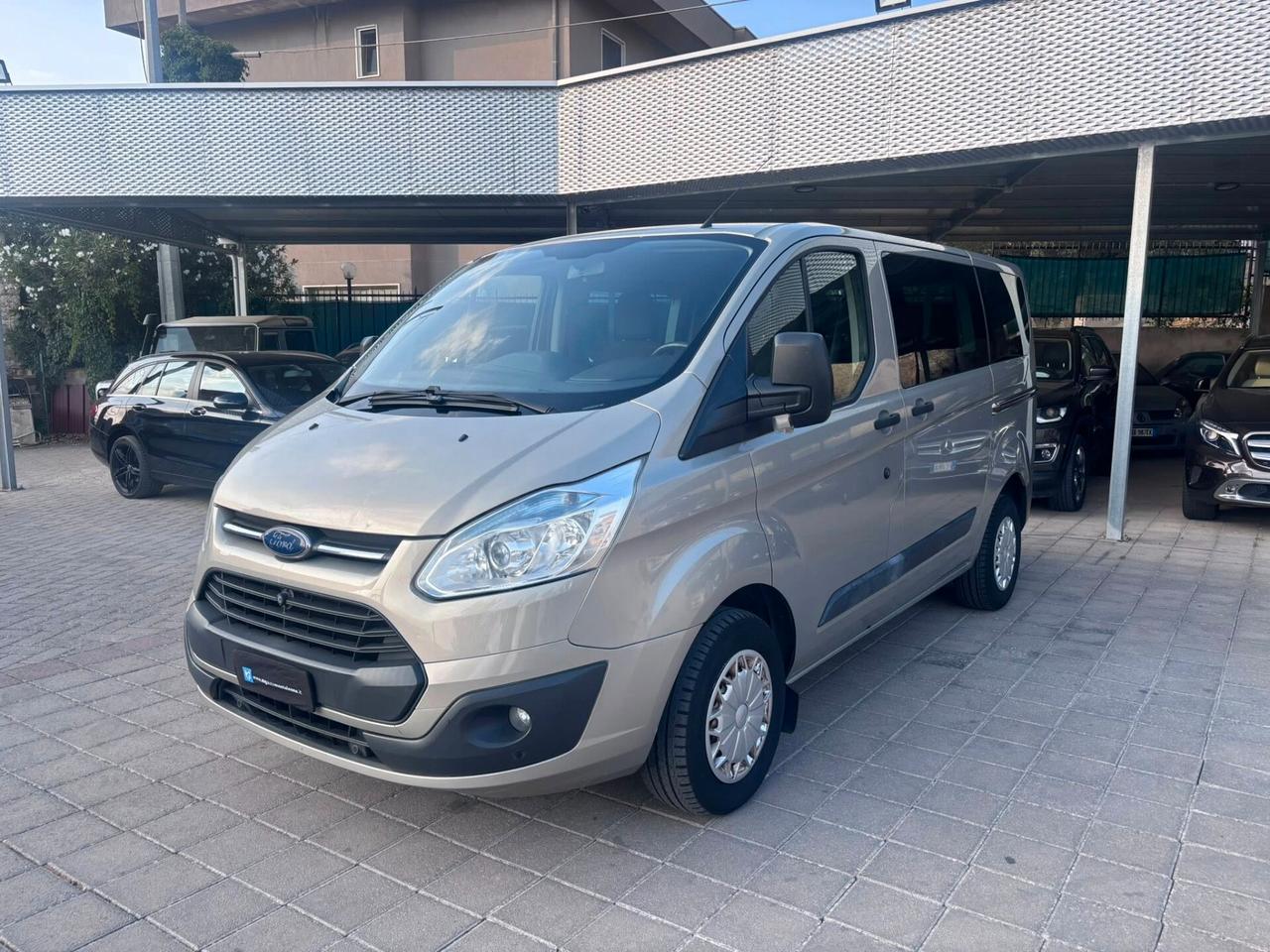 FORD TOURNEO CUSTOM