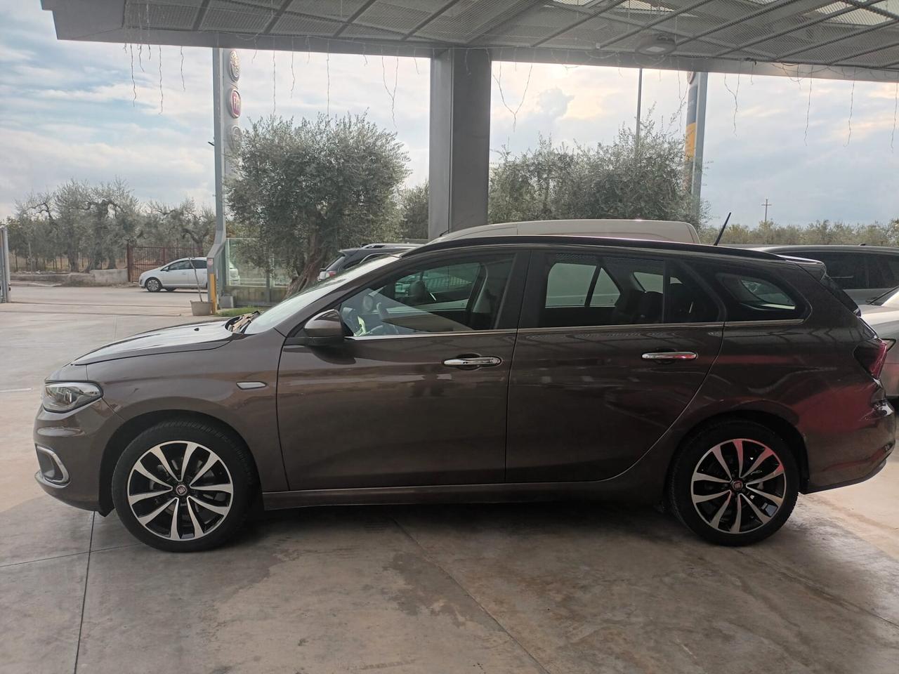 Fiat Tipo 1.6 Multijet Station Wagon 130 CV Lounge