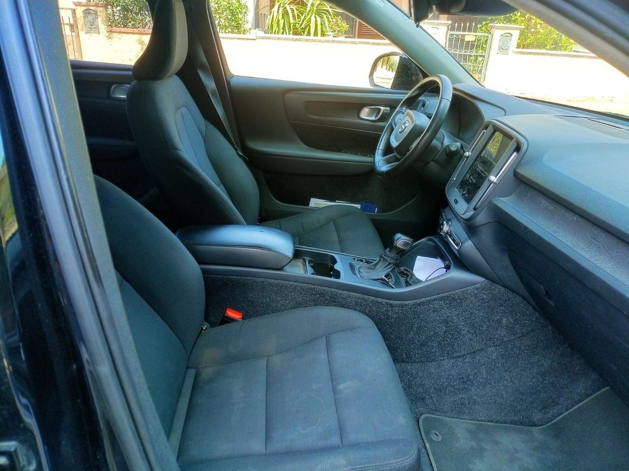 Volvo XC40 Business D3  #6218