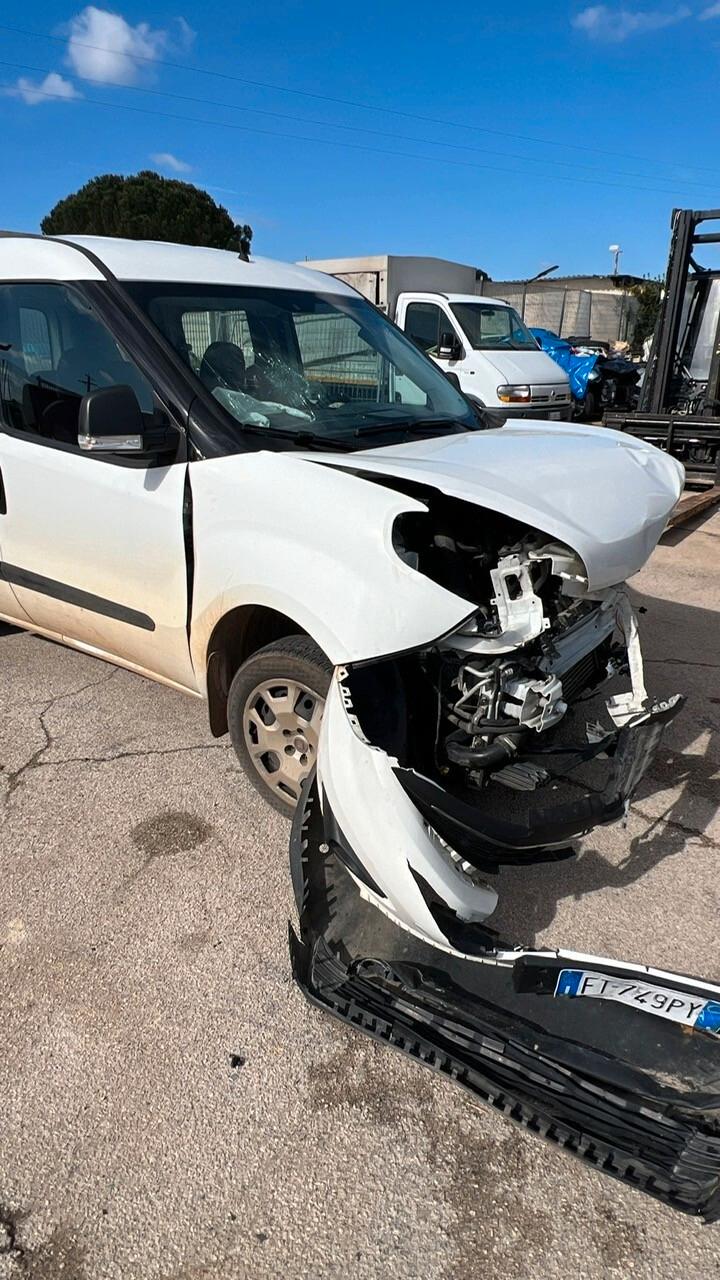 Fiat Doblo Doblò 1.4 T-Jet 16V Natural Power Lounge incidentato
