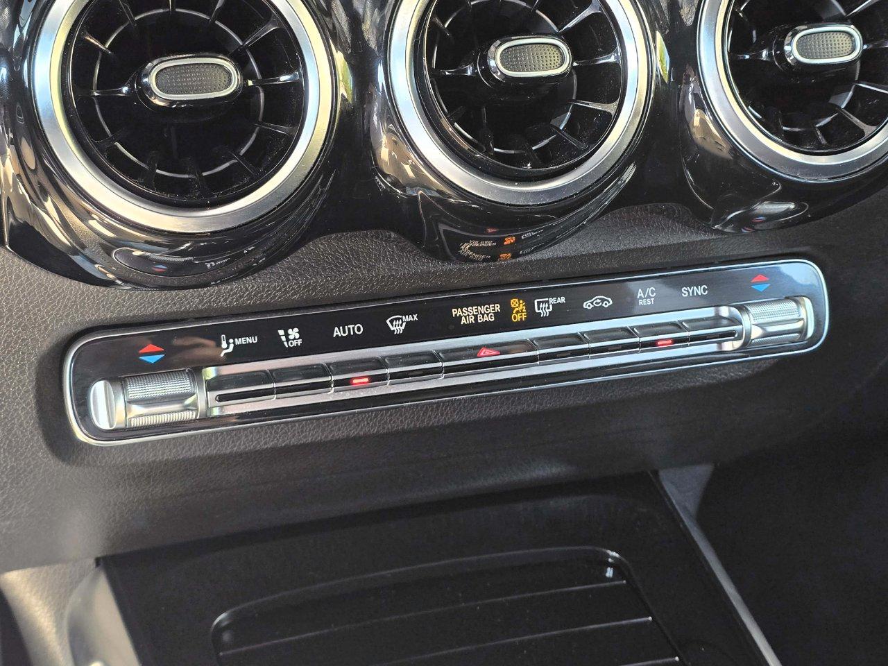 Mercedes A 180 D NIGHT EDITION AUTOMATGICA CAMERA/NAVI/18