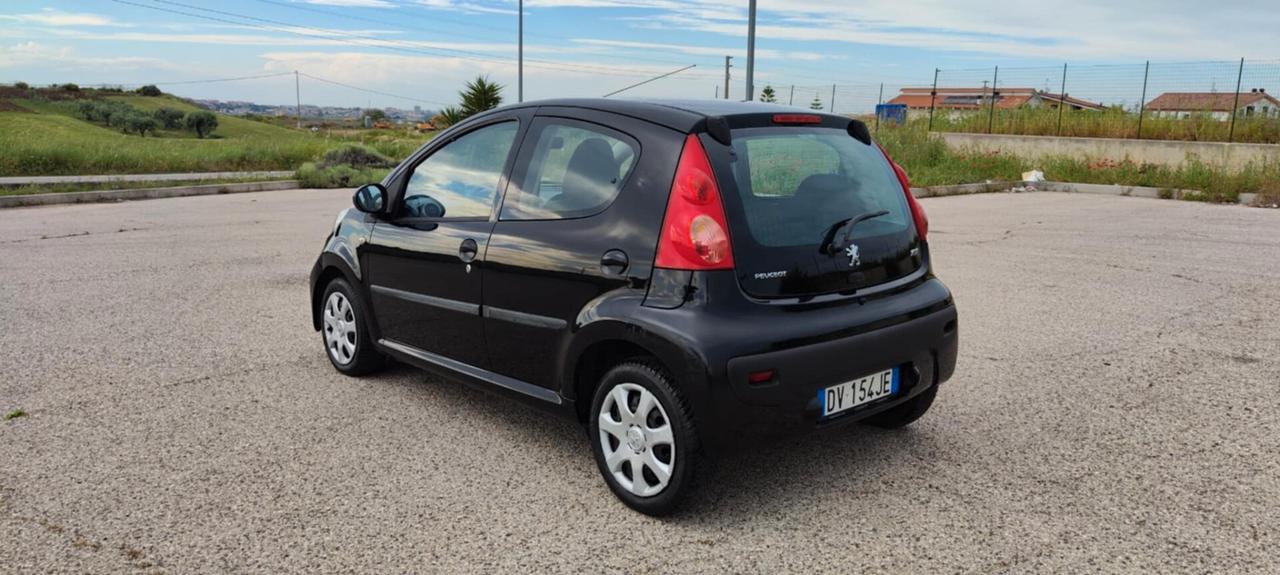 Peugeot 107 1.0 68CV 5p. Sweet Years