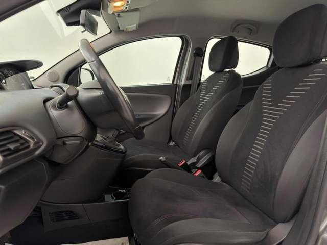 Lancia Ypsilon 0.9 TwinAir 85 CV 5 porte S&S Platinum