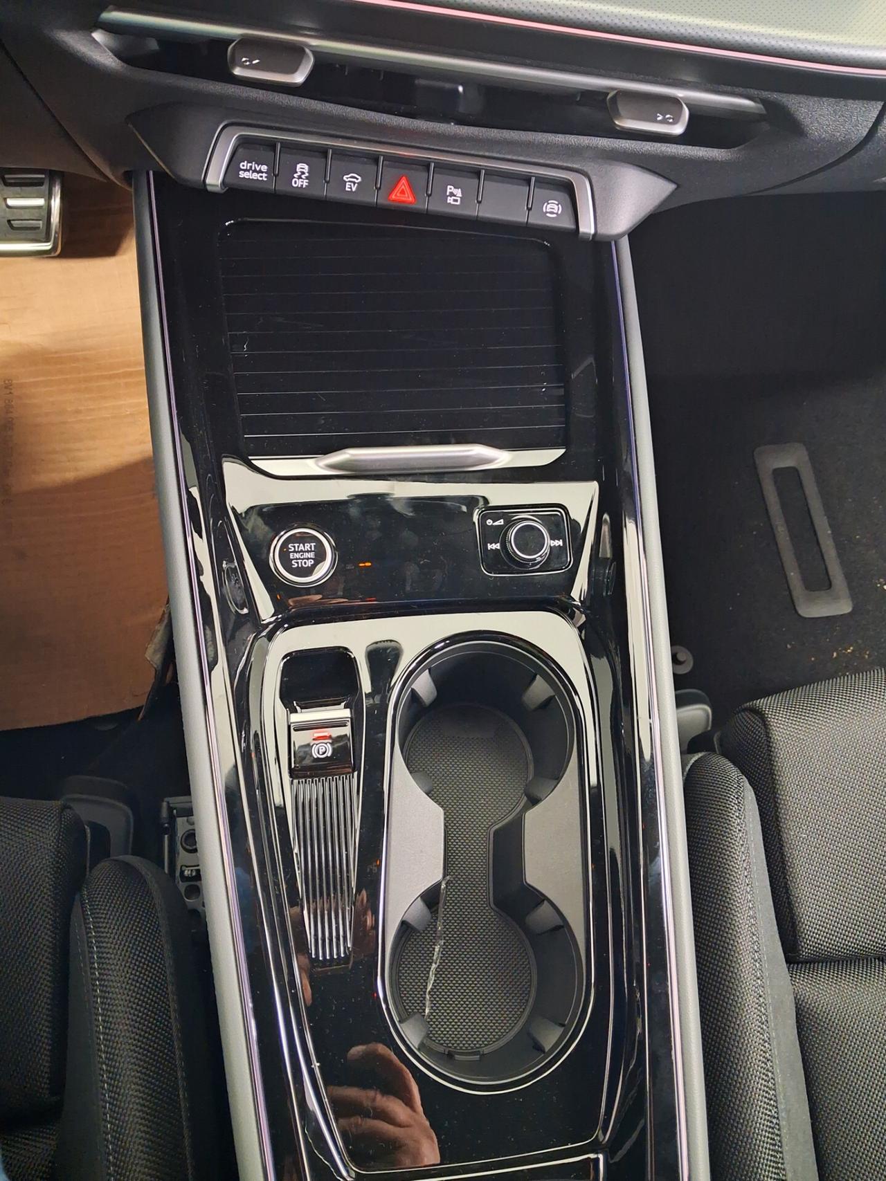 Audi Q3 SPB e-hybrid 200 kW S tronic line