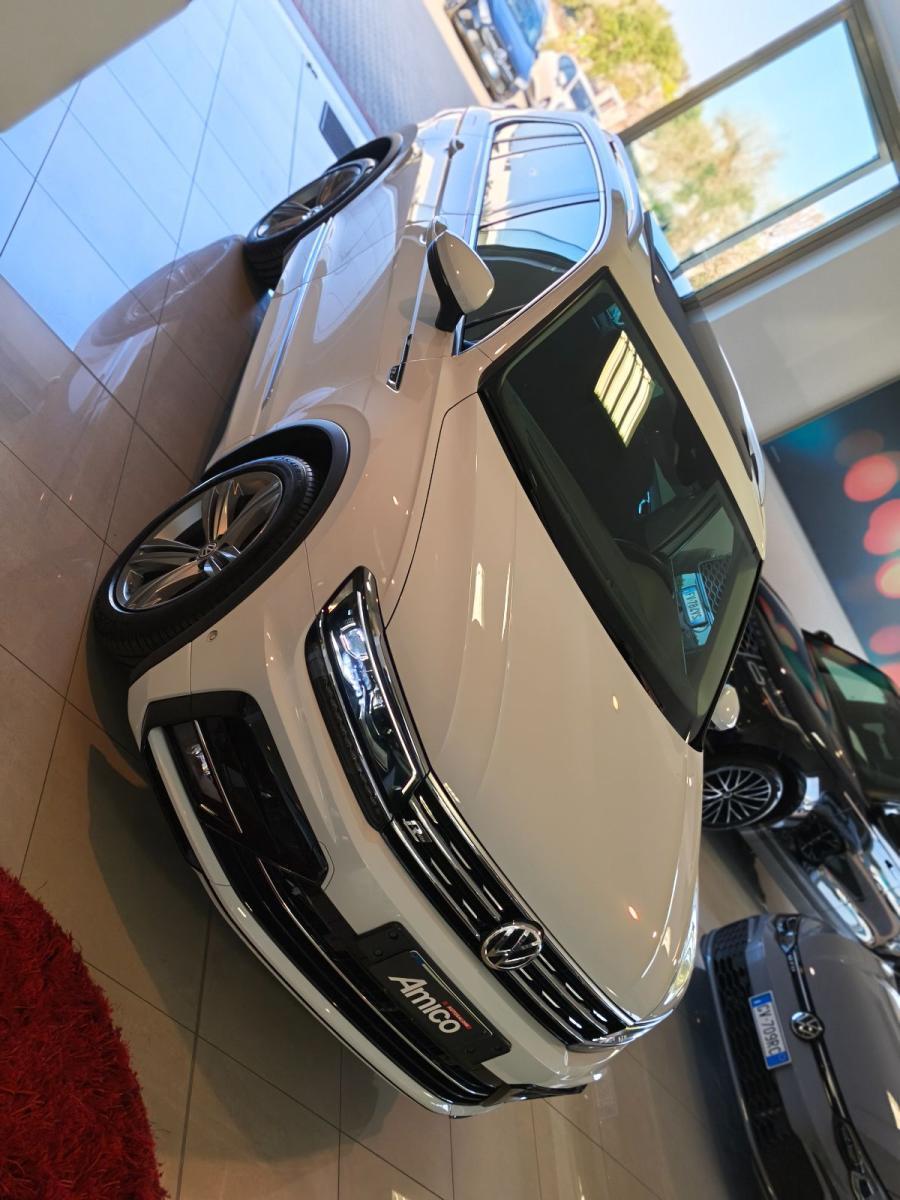 VOLKSWAGEN Tiguan R-LINE TETTO 190CV DSG 4MOTION
