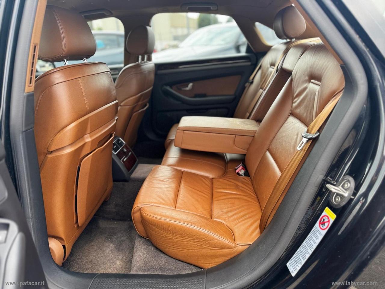 AUDI A8 3.0 V6 TDI quattro tiptronic
