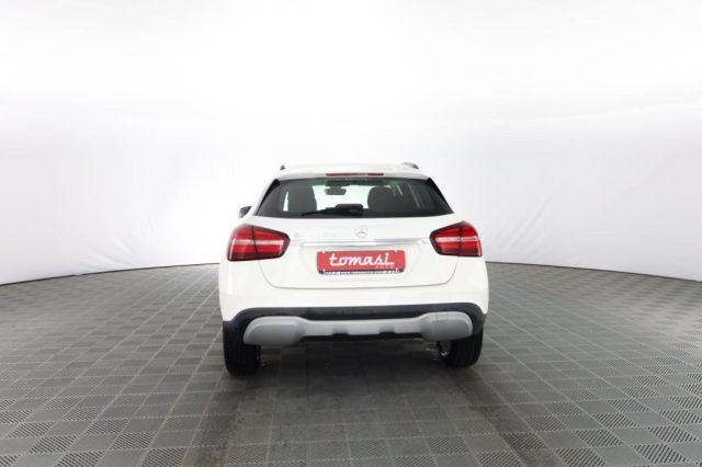 MERCEDES-BENZ CLA sse GLA GLA 200 d Automatic Business