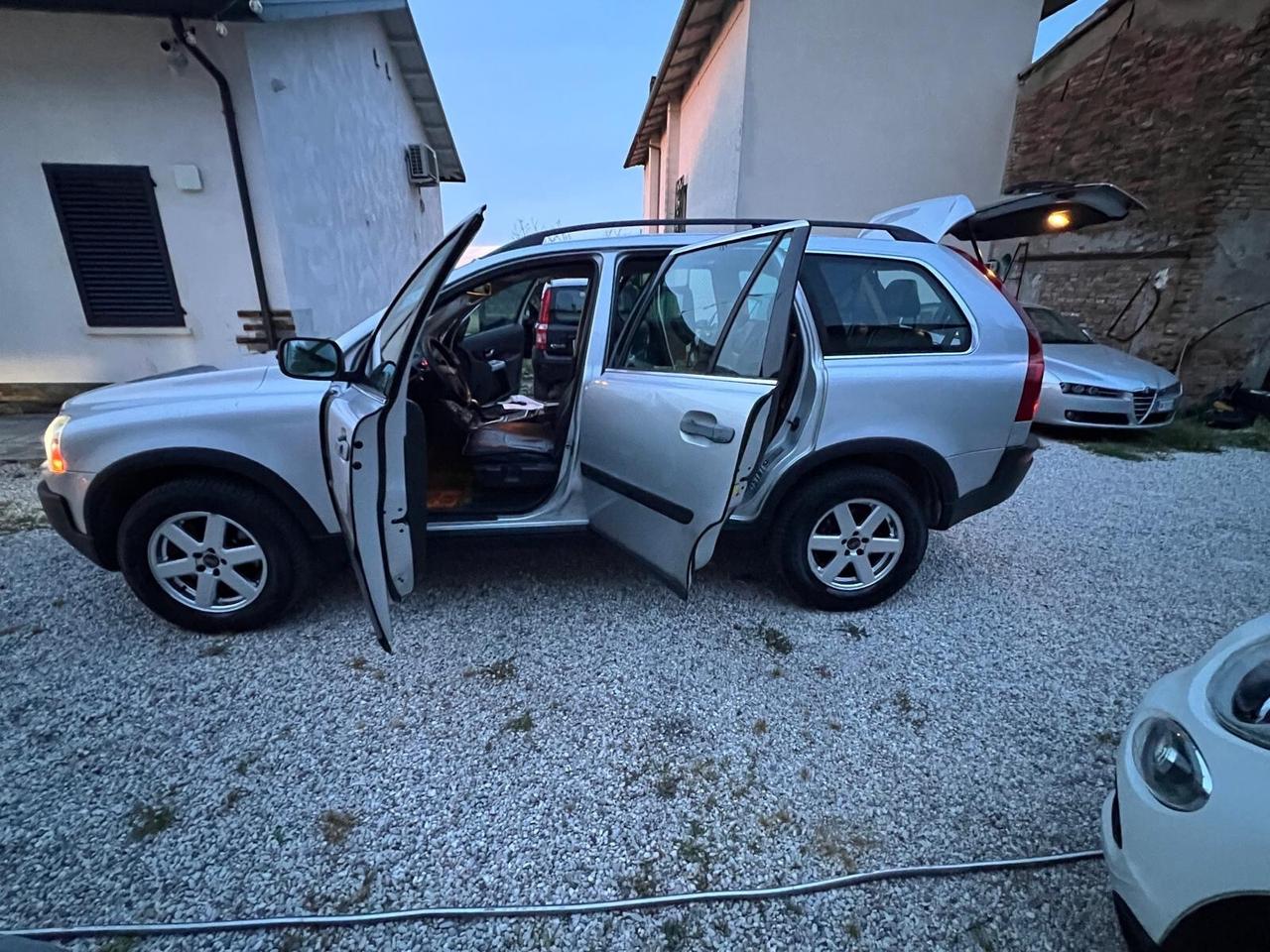 Volvo XC 90 2.4 4x4 7 posti