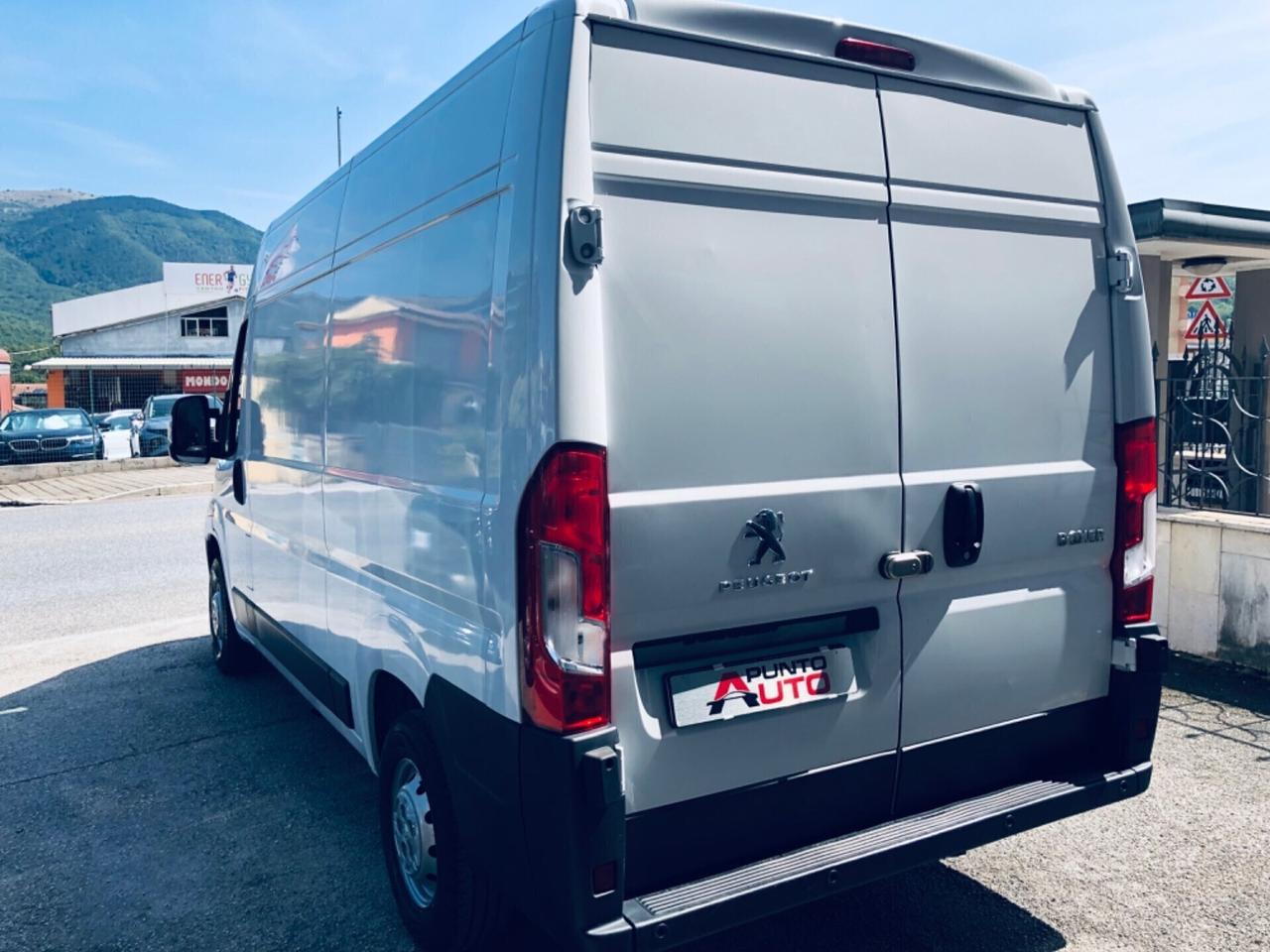 Peugeot Boxer 335 2.2 BlueHDi 140 S&S PC-TM Furgon