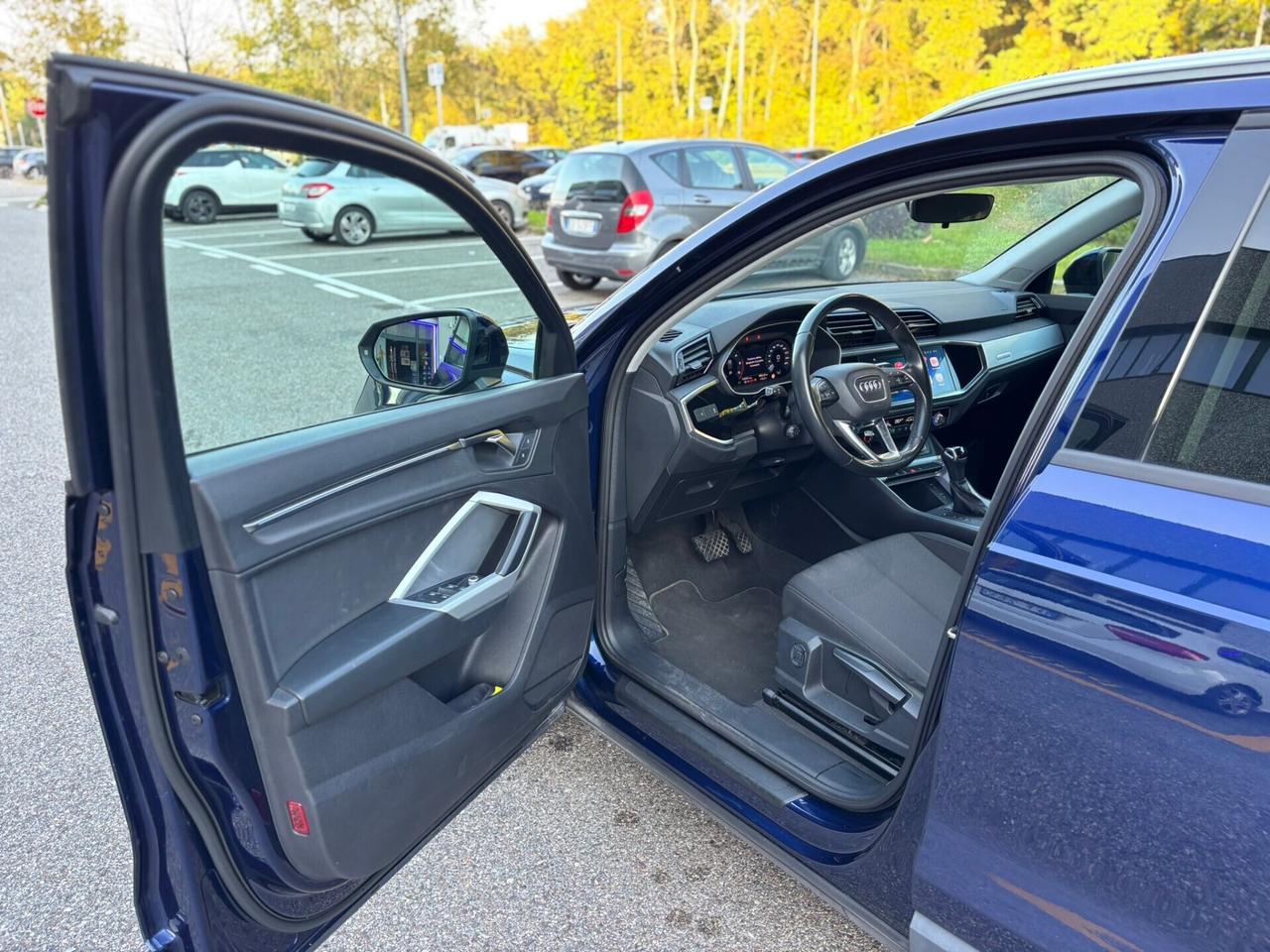 Audi Q3 S tronic quattro NAVI CARPLAY LED CERCHI NERI TOP