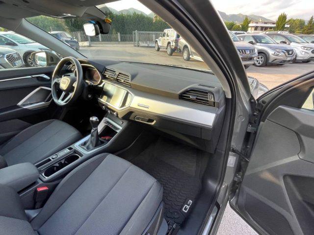 AUDI Q3 35 TDI quattro Business Advanced