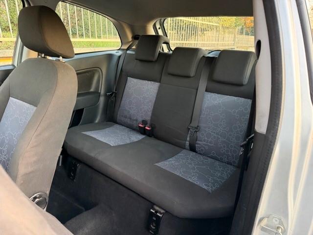 Ford Fiesta 1.2 16V 3p. Ghia Euro 4 ok neopatentati