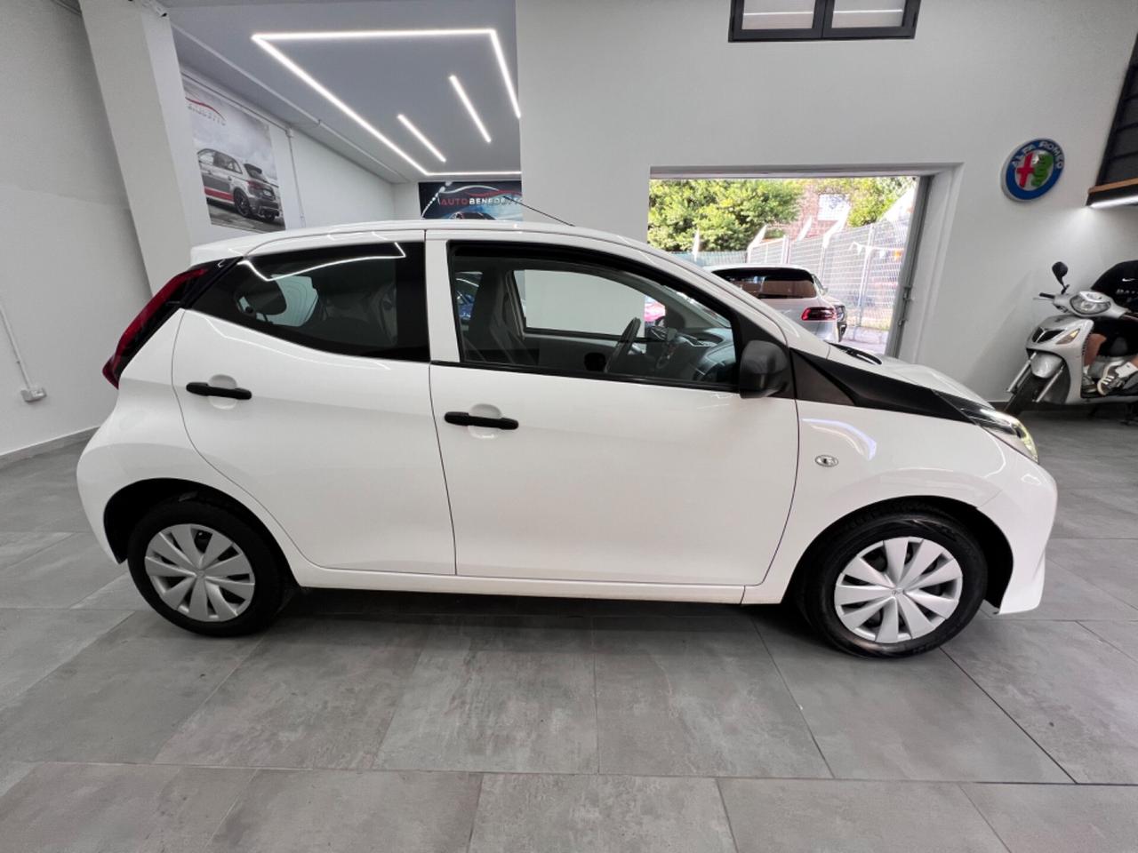 Toyota Aygo Connect 1.0 VVT-i 72 CV x-play 2021