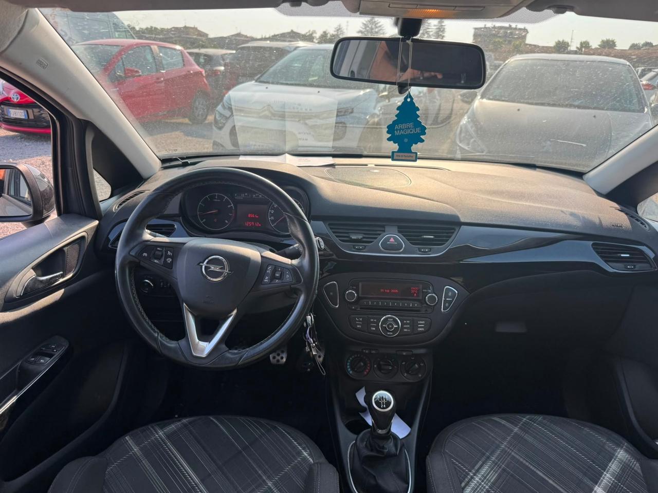 Opel Corsa 1.2 5 porte