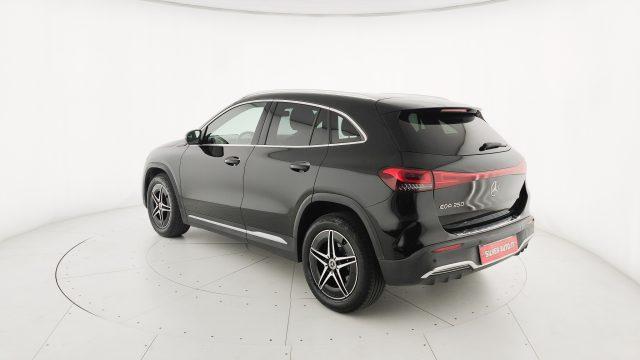MERCEDES-BENZ EQA 250 Premium
