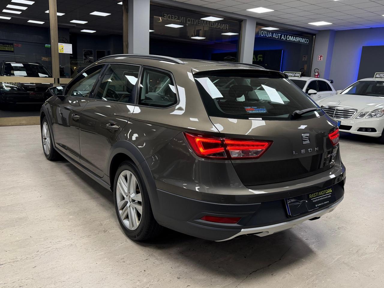 Seat Leon 1.6 TDI 105 CV 4DRIVE ST Start/Stop Style