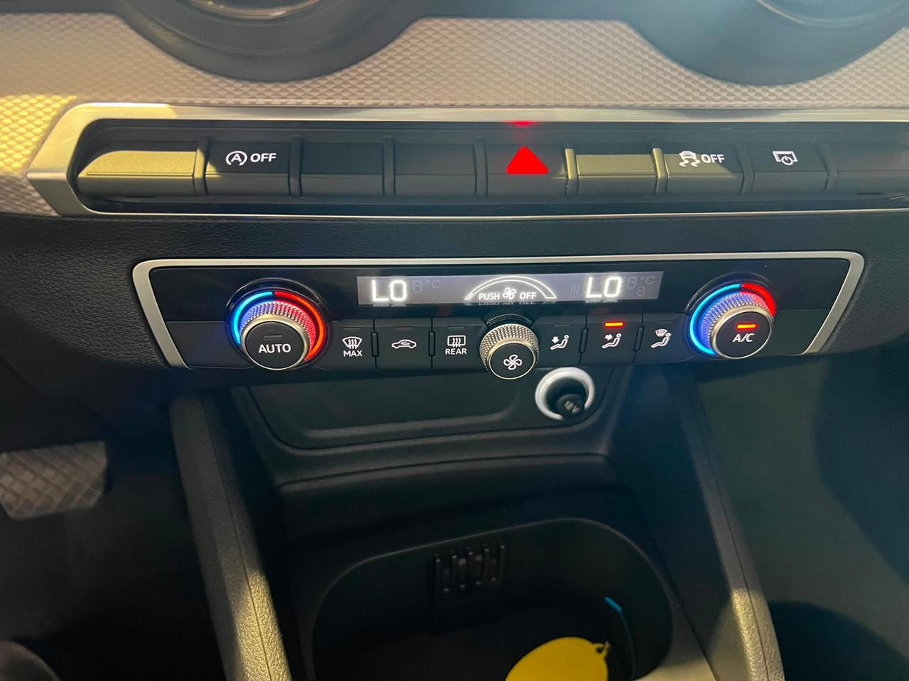 Audi Q2 30 TDI Business 2019