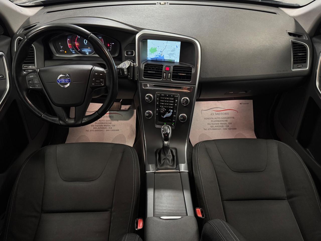 Volvo XC60 D4 R-design Momentum