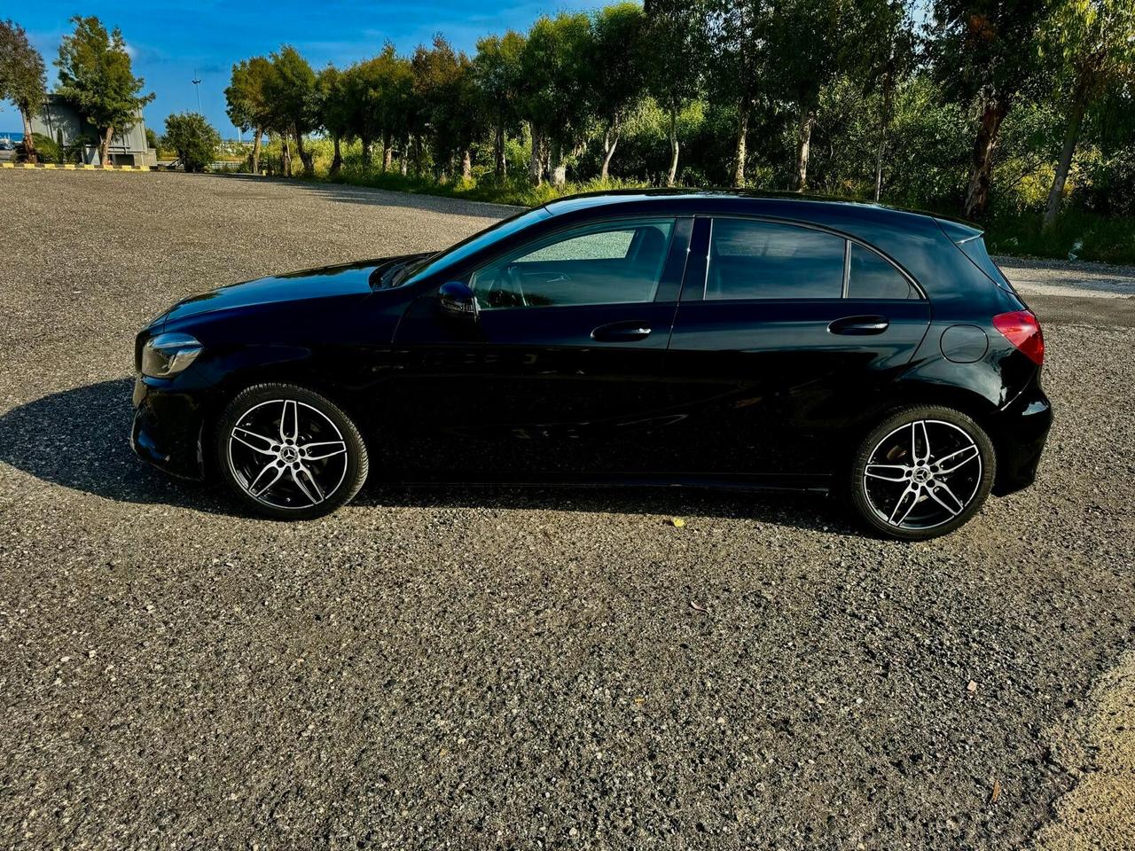 MERCEDES- BENZ A 180 d AUTOMATIC PREMIUM