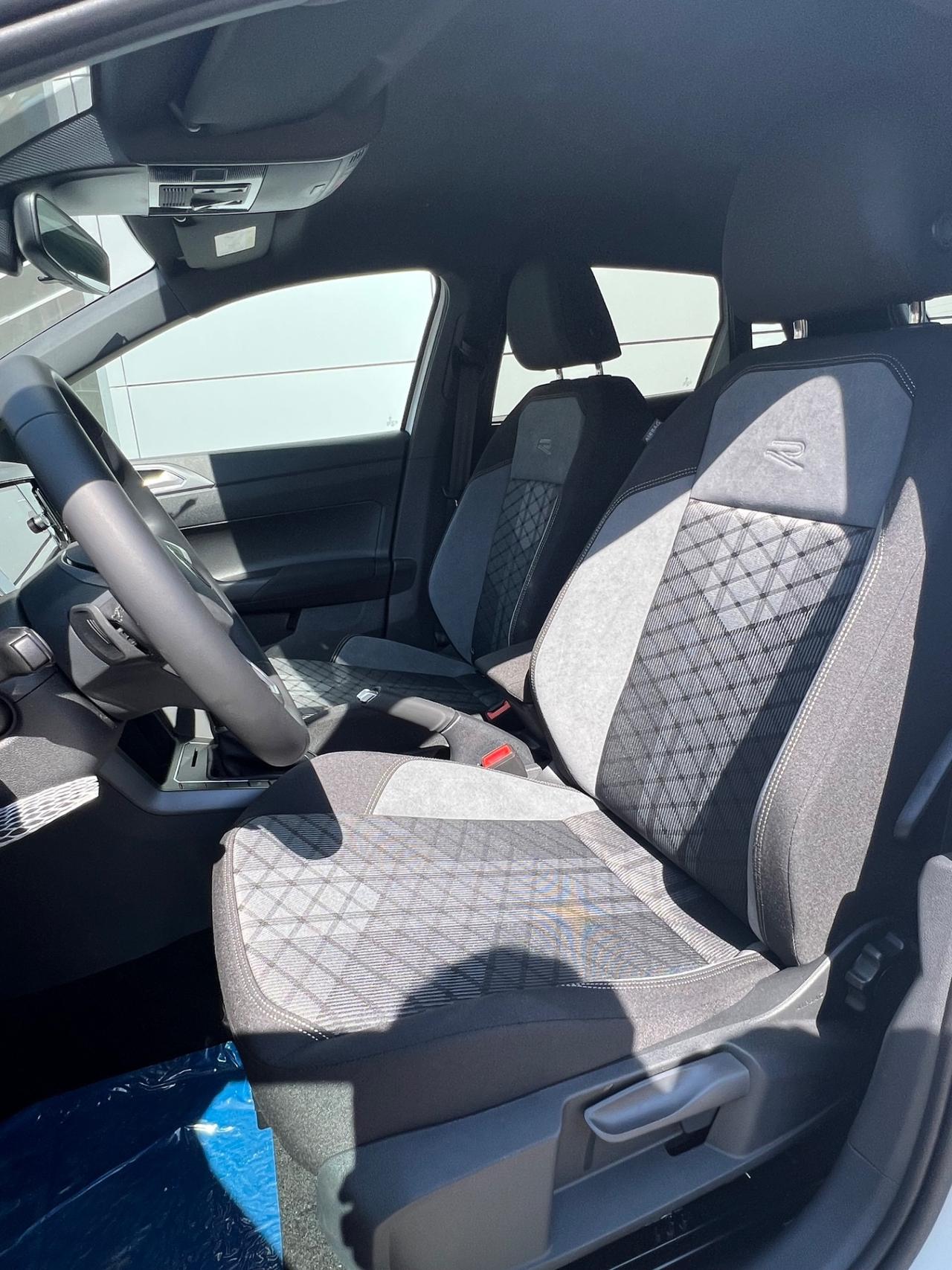 Volkswagen Polo R-line 1.0 DSG possibilità noleggio no scoring