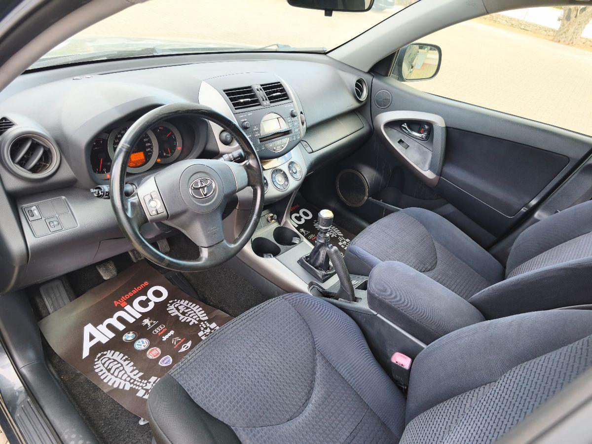TOYOTA RAV4 2.2 D-4D 136CV Sol