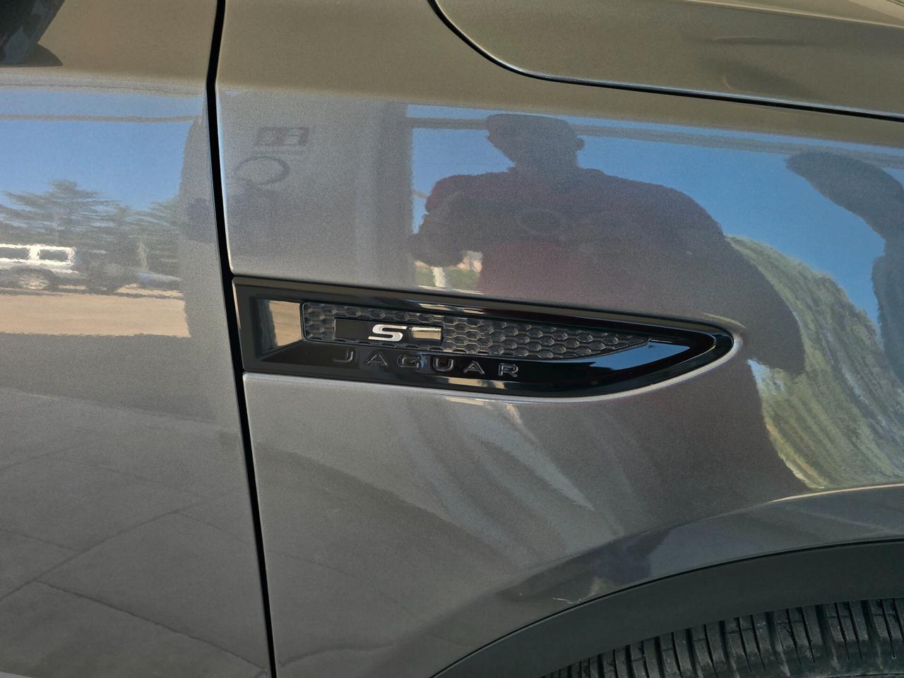 Jaguar E-Pace 2.0D 150 CV R-Dynamic S