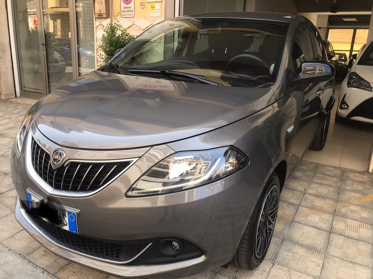 Lancia Ypsilon 1.0 FireFly 5 porte S&S Hybrid Ecochic Gold